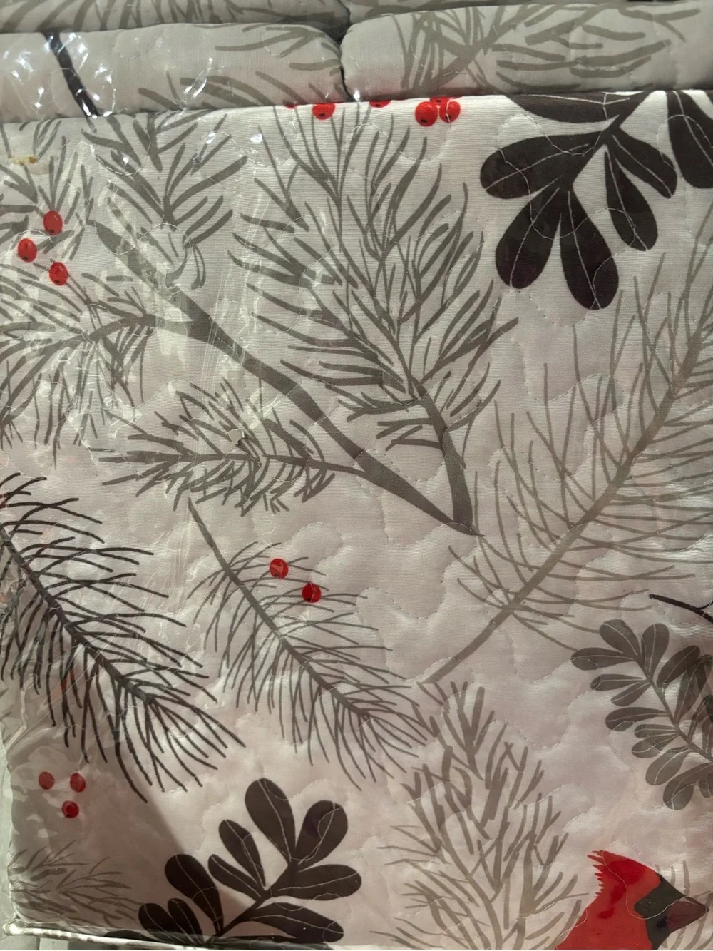 Cardinals King Quilt Set Cabin/Lodge/Holiday/Winter bedding